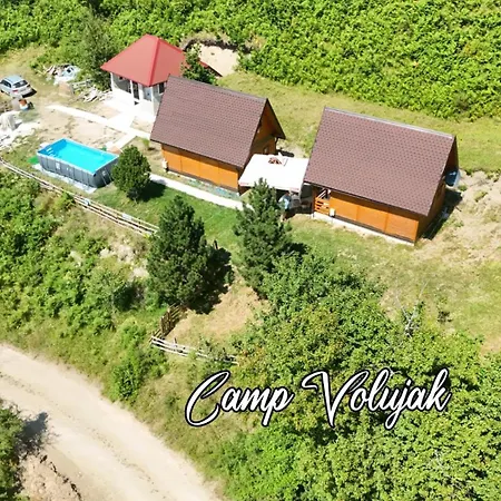 Apartment Camp *